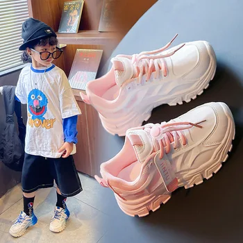 Летние модные детские кроссовки 2024 года для мальчиков, сетчатая дышащая спортивная обувь для бега, нескользящая повседневная обувь на плоской подошве для девочек
