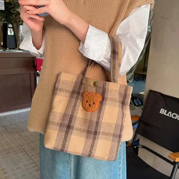 Повседневная сумка с милым медведем, сумочка ручной вязки, японская повседневная цветная сумочка, сумочка ручной вязки, сумка с мини-узлом на запястье и пряжкой