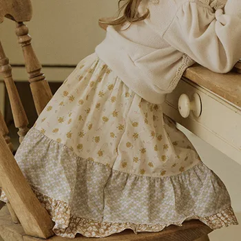 Осенняя новинка Strawberry Shan Для корейских детей и девочек, свободная юбка в пасторальном цветочном стиле в западном стиле, спотовые товары
